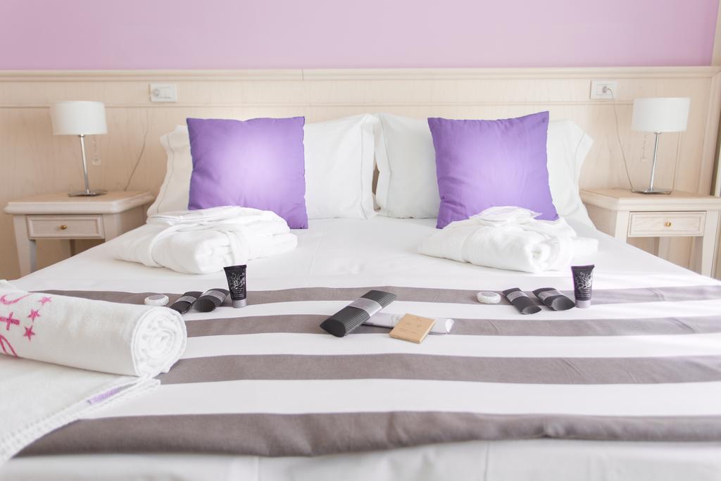 Hotel Ambra Milano Marittima Chambre photo
